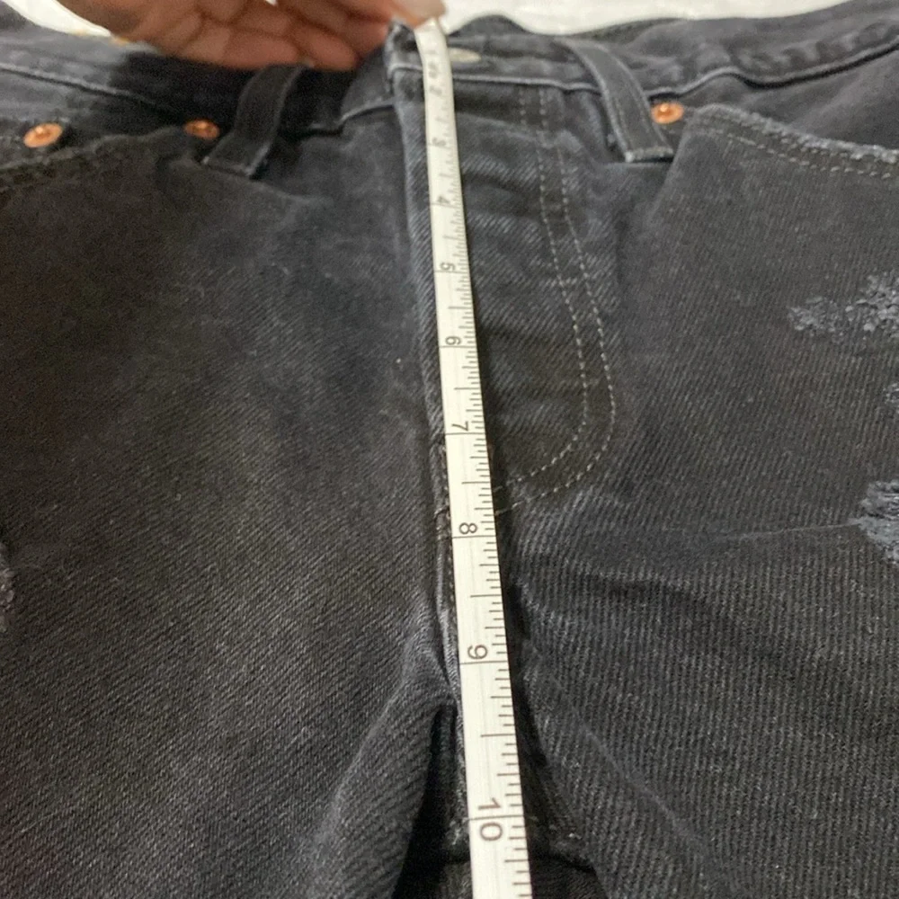 Levis | 501 Black Distressed Denim Shorts - W25 - High Rise - Picture 11 of 11